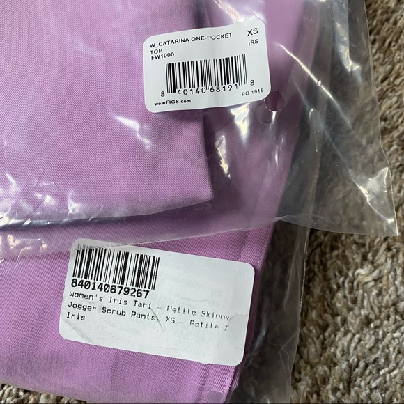 ❌Sold in M ❌Scrub Set in Dusk (XS) - Picture 4 of 10